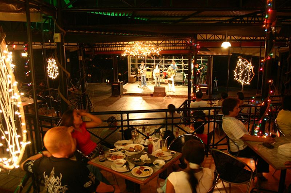 Kai's Bar and Grill photo 3